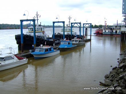 Working Tugs at rest