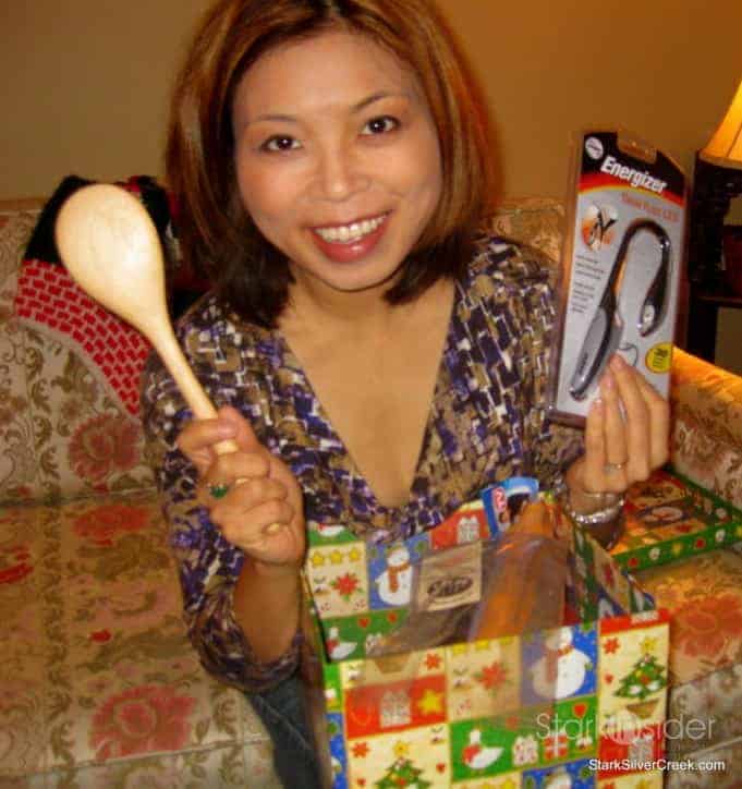 christmas-morning-opening-of-presents-20