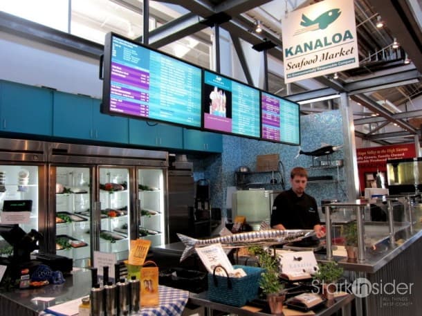 Kanaloa Market. Fans of fresh fish: do not miss it!
