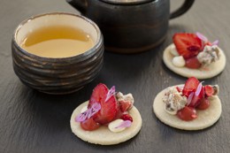 Strawberry Cookie and tea
