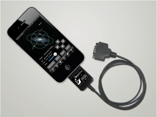 SkyWire accessory connected to an iPhone 4 running SkySafari 2.1. 