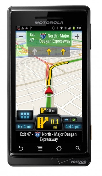 Lane indicator arrows provide clear guidance to help you see exactly which lane to take at complex interchanges.