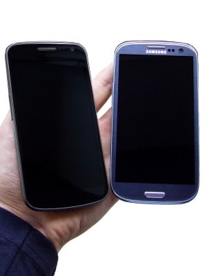 What do you mean we look like iPhones? Samsung Galaxy Nexus on left, Galaxy S3 on right.