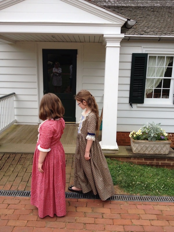 Two other (much more stylish) sisters exploring Ash Lawn-Highland