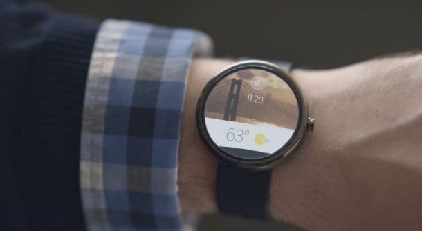Look familiar? Android Wear is heavily based on Google Now, and features touch-based navigation and voice commands.