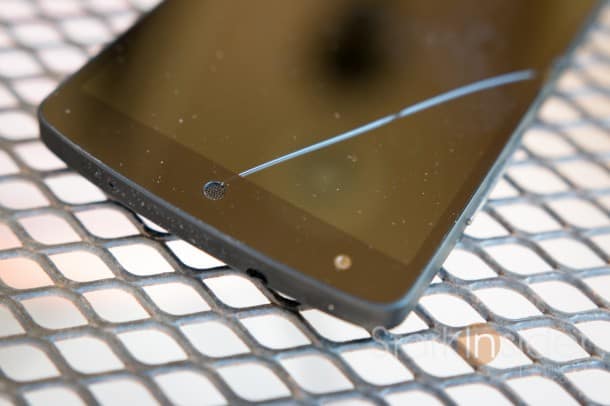 LG Nexus 5 Design Flaw with Screen Speaker