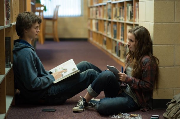 Left to right: Ansel Elgort plays Tim Mooney and Kaitlyn Dever plays Brandy Beltmeyer in MEN, WOMEN & CHILDREN, from Paramount Pictures and Indian Paintbrush Productions. 