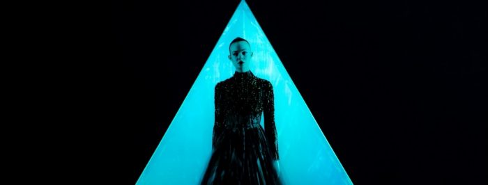 The Neon Demon starring Elle Fanning - Geometry wins