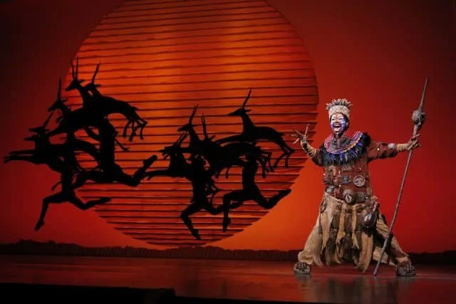 Buyi Zama - The Lion King Video of Rafiki backstage