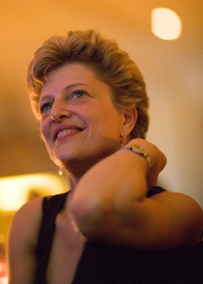 American Conservatory Theater artistic director Carey Perloff will depart after 25 years at the helm