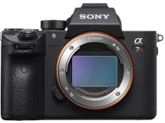 Sony a7R III sensor awarded 100 score by DxOMark Sony a7R III - DxOMark Sensor Score - Review