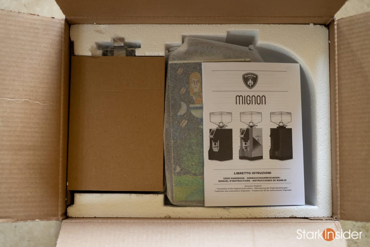 Eureka Mignon Specialita espresso grinder - Unboxing, manual, top of box open
