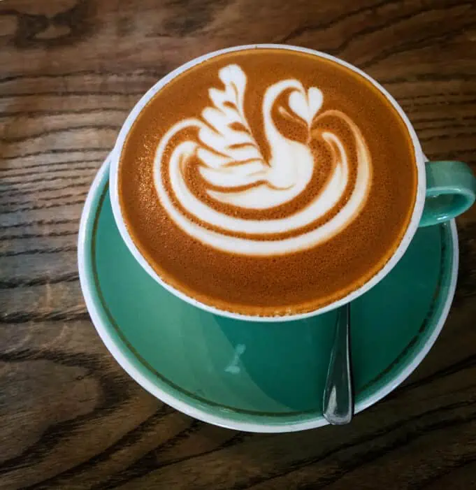 How to Make Latte Art Like a Barista