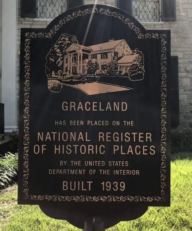 Memphis Travel Guide: Graceland