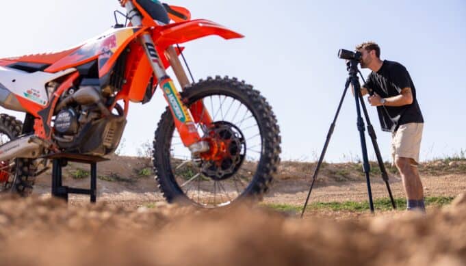 Manfrotto ONE Hybrid Tripod System product details