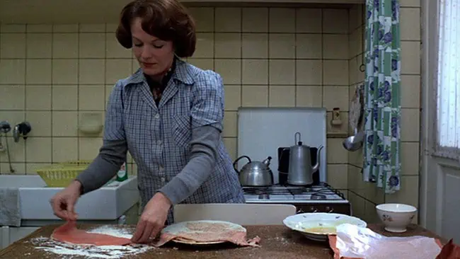 Chantal Akerman’s Jeanne Dielman prepares a meal in real time in her minimalist kitchen