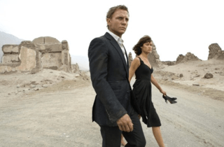 Daniel Craig James Bond Quantum of Solace Stylish in the Desert